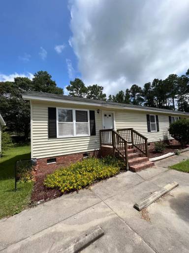 Main picture of 2446 Watson St