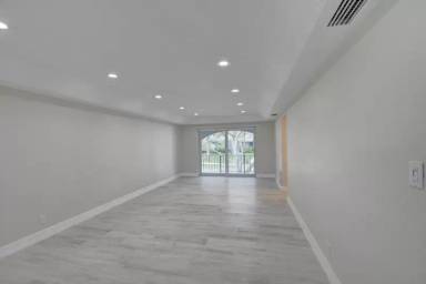 Main picture of 398 W Camino Real