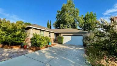 Main picture of 3840 Cayente Way