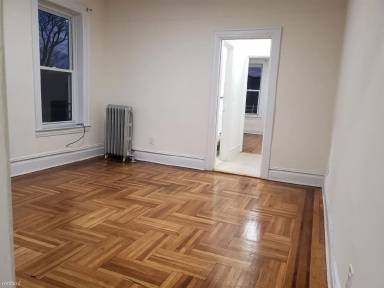 Main picture of 2060 E 15th St