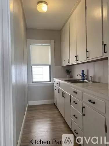 Main picture of 186 Green St