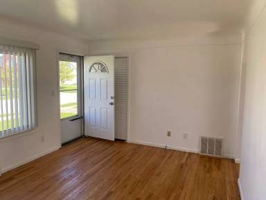 Main picture of 25254 Waldorf St