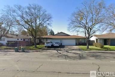 Main picture of 8727 N El Dorado St