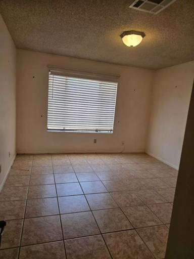 Main picture of 3372 Village Dr
