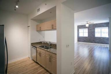 Main picture of Broadway Promenade Condominiums