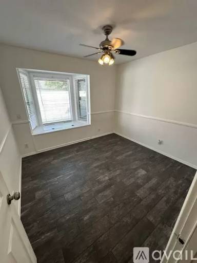 Main picture of 2211 Holly Ave