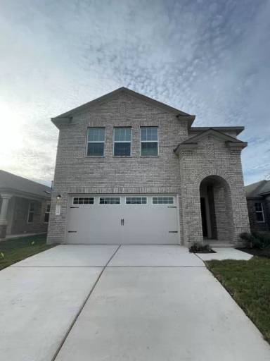 Main picture of 320 Canley Loop