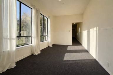 Main picture of 867 Oak St