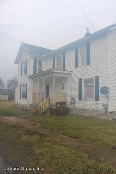 Main picture of 907 1/2 W Gambier St