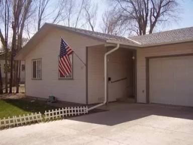 Main picture of 955-957 Grand Ave