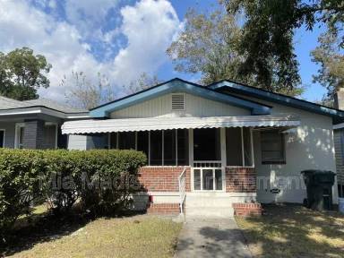 Main picture of 816 W 48th St