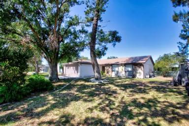 Main picture of 6116 38th Ave W