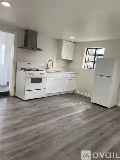 Main picture of 101 S Cordova St