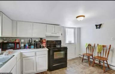 Main picture of 107 S Wood St