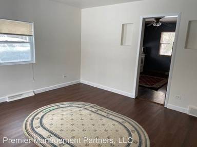 Main picture of 1S588 Halsey Rd