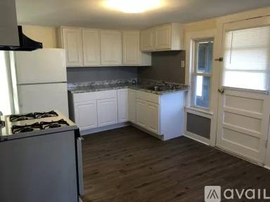 Main picture of 68 Perry Ave