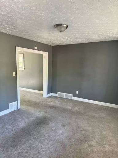 Main picture of 3631 E 118th St