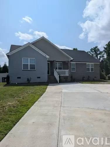 Main picture of 3212 Grapevine Ct W