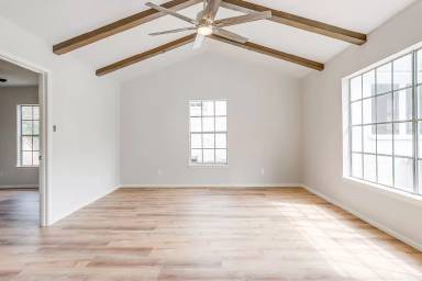 Main picture of 3562 W 4th St