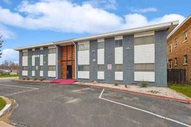 Main picture of 2701 Hemphill St