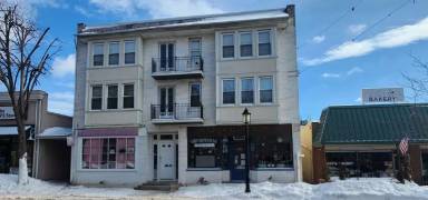 Main picture of 33 S York Rd