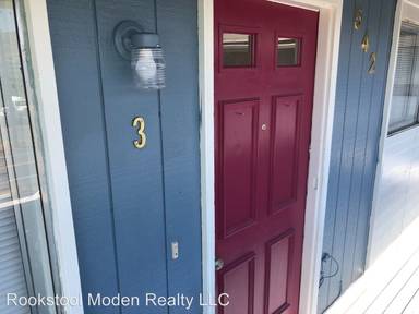 Main picture of 542 Riverside Dr