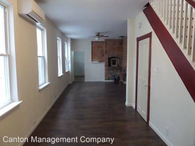 Main picture of 3740 Gough St