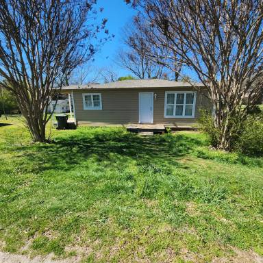 Main picture of 124 Mathewson St