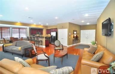Main picture of 1 King Philip Dr