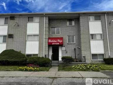 Main picture of 21124 Schoolcraft