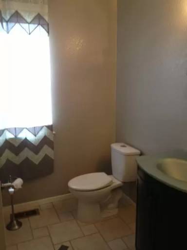 Main picture of 381 Redwood Heights Ct