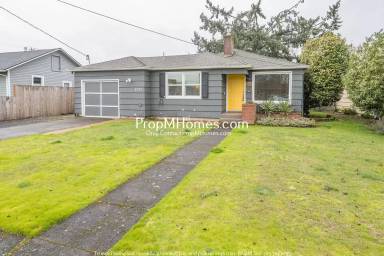 Main picture of 1775 Berry St SE
