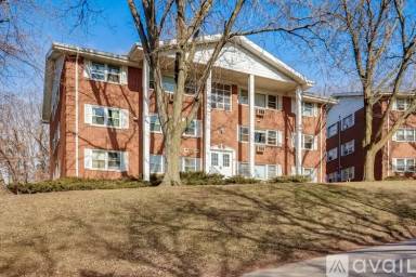 Main picture of 245 Country Club Dr