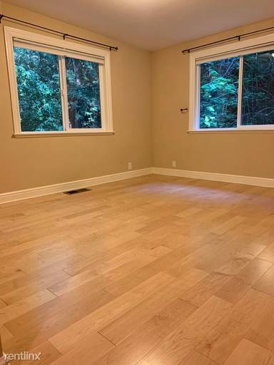 Main picture of 435 Hubbard Gulch Rd