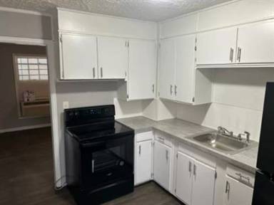 Main picture of 1901 W Dora Ave