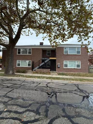 Main picture of 1505 N Maywood Dr