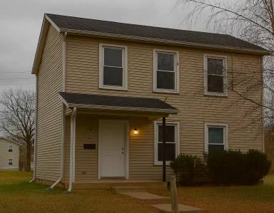 Main picture of 302 S Yellow Springs St