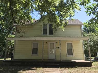 Main picture of 831 Laramie St