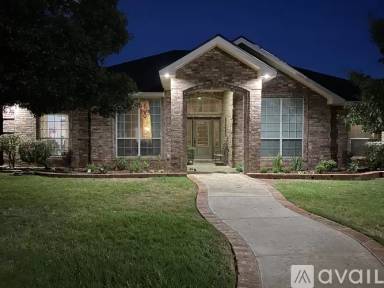 Main picture of 4903 Hilltop Dr