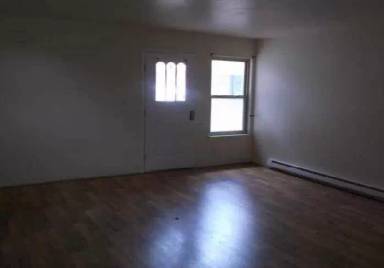 Main picture of 933 Village Rd