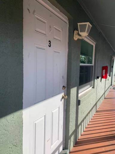 Main picture of 742 Michigan Ct