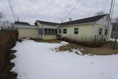 Main picture of 158 Windsor Cir