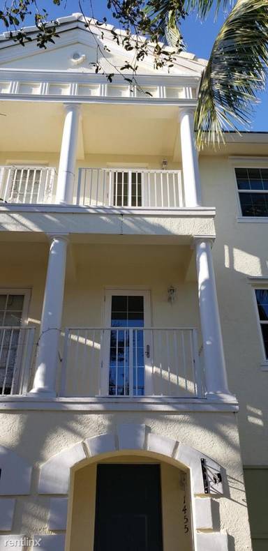 Main picture of 1455 Cades Bay Ave