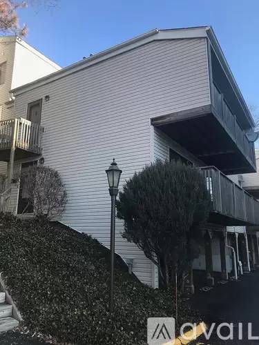 Main picture of 20 Hillside Ter