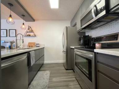 Main picture of Honolulu Tower Condominiums