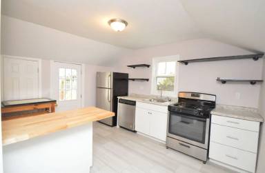 Main picture of 239 Pearl St