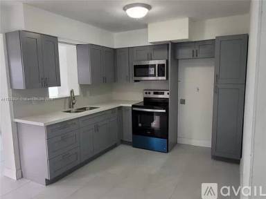 Main picture of 7817 Panama St