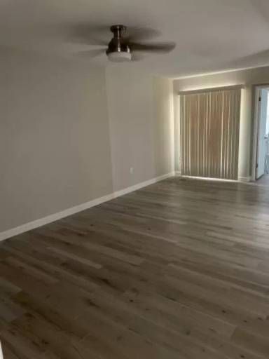 Main picture of 10539 W Highwood Ln