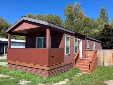 Main picture of 2115 US Highway 2 E