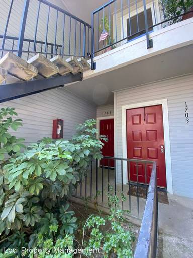 Main picture of 2400 Eilers Ln